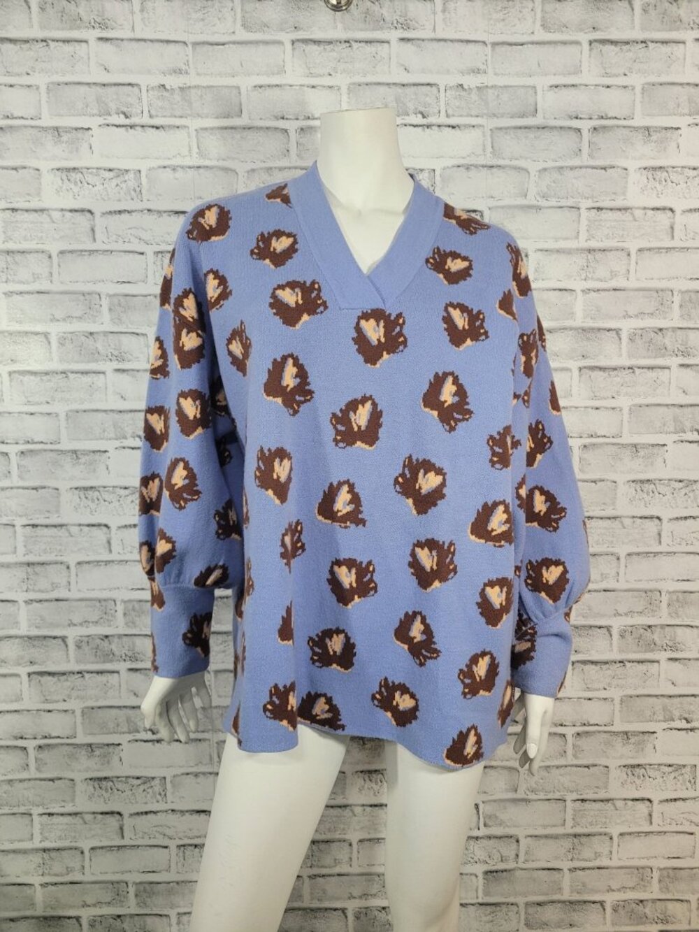 Crosby by Mollie Burch Mac Sweater Frosted Bloom Blue V Neck Oversized Medium
